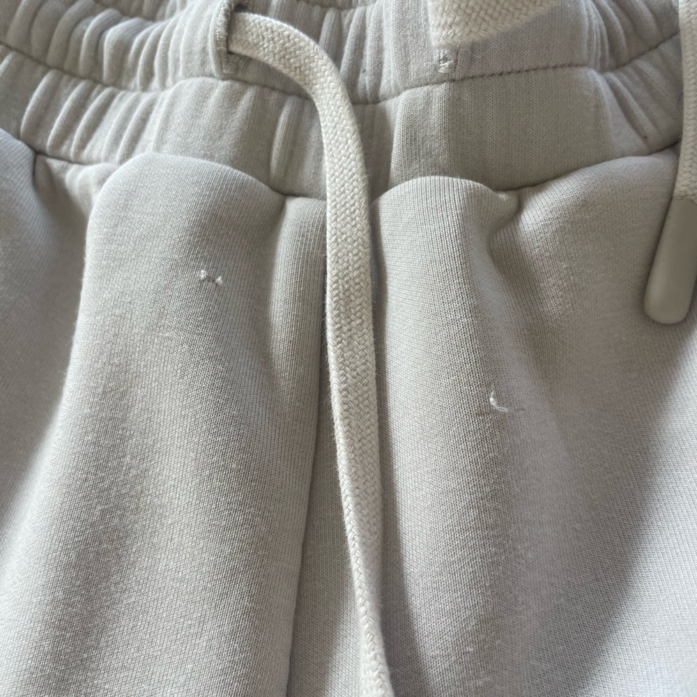 Varley DoubleSoft Taupe Shorts (S) - Picture 3 of 4